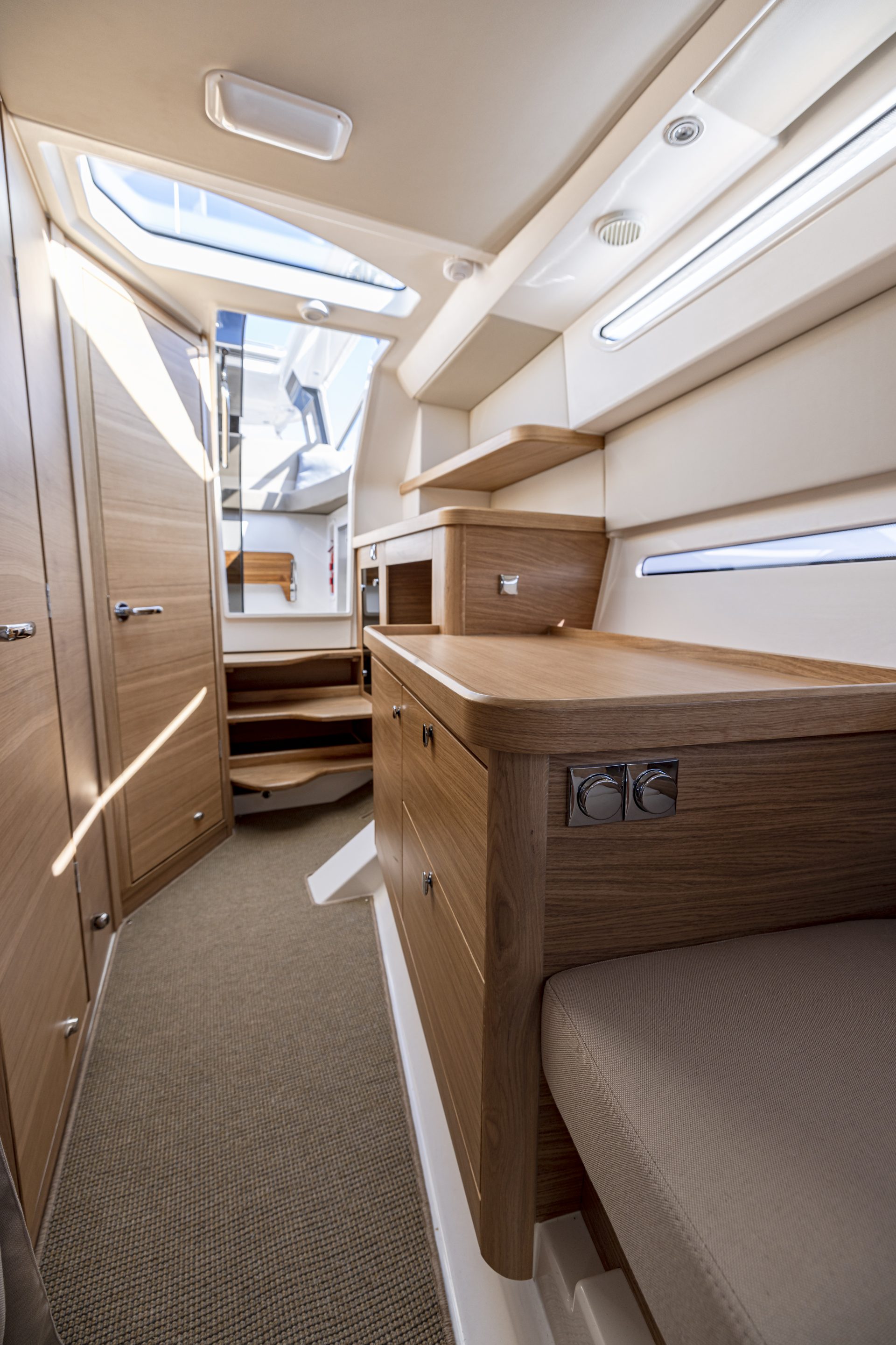 Nimbus W11 Q6A1753 1920X2879