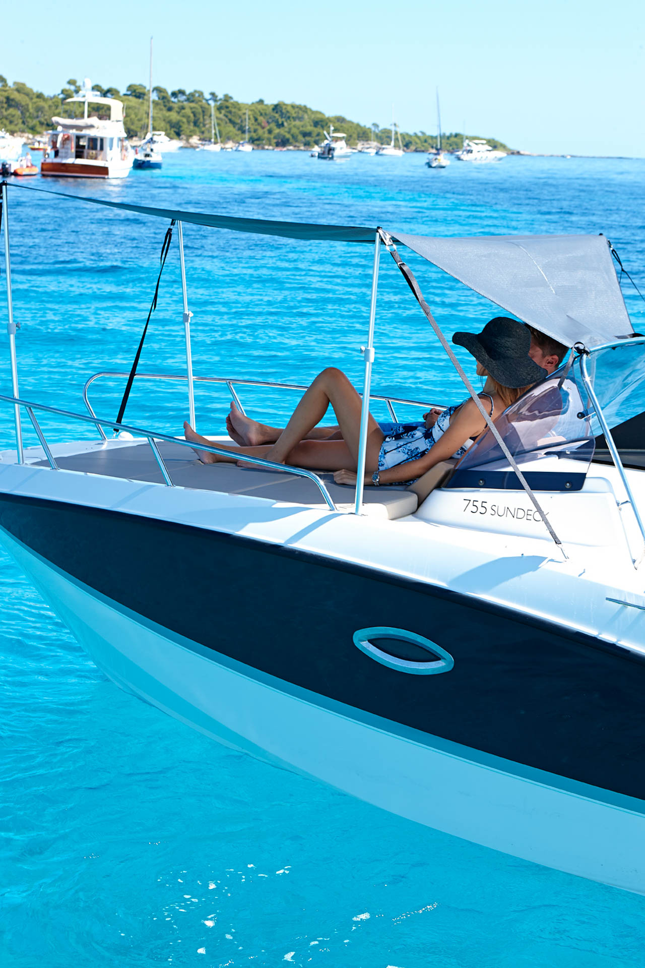 Quicksilver 755 Sundeck (10)