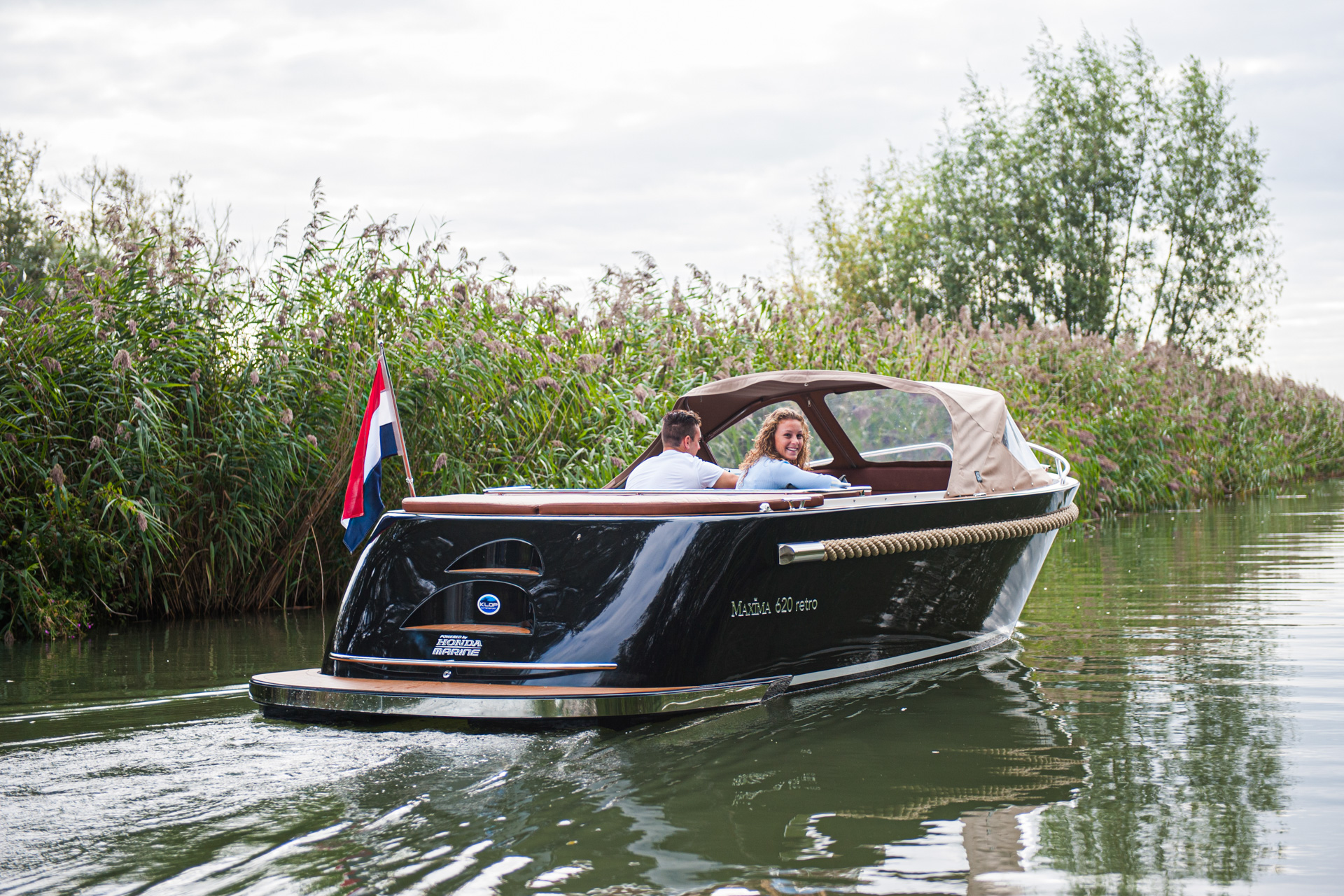 Champagnebåd Tender