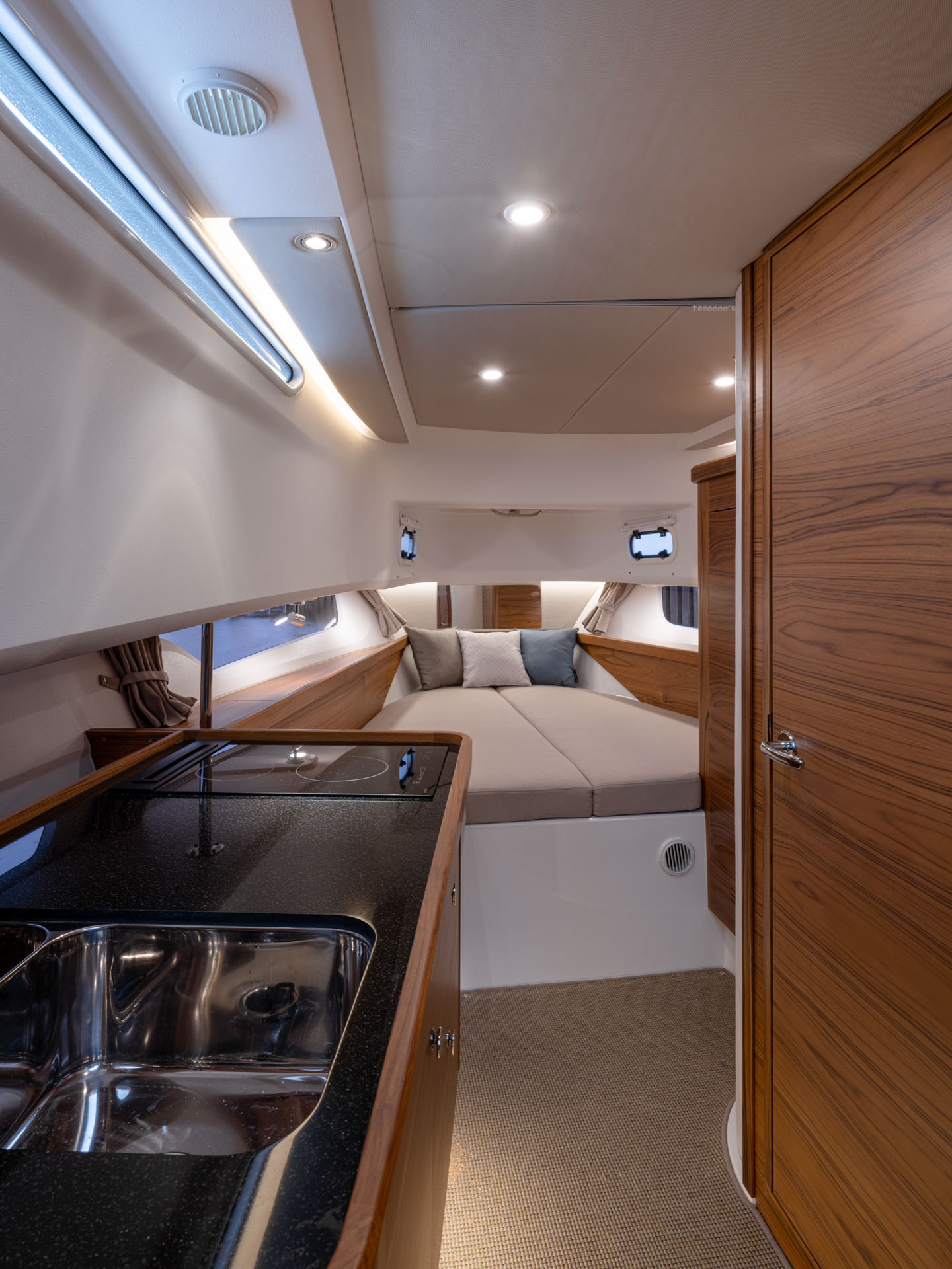 C11 T11 Interior 3530