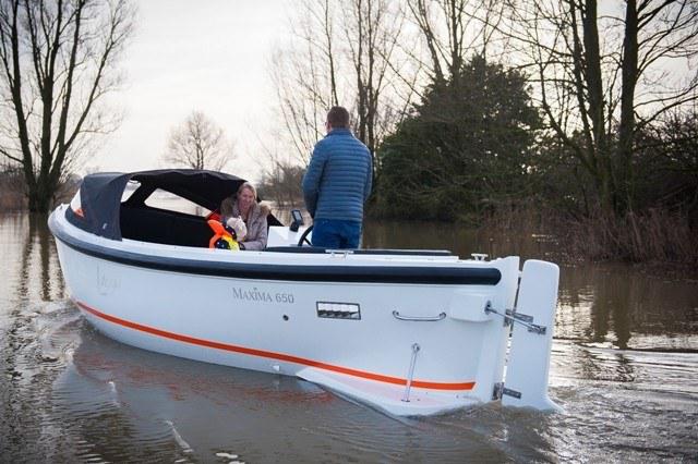 Maxima 650 Lounge (2)