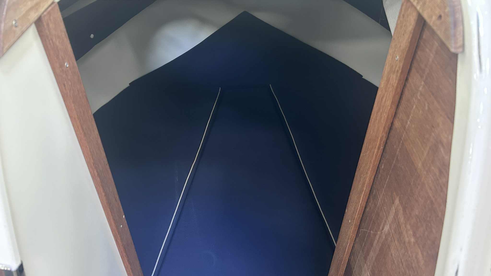 3F744287 E6b9 4974 A946 4Cfc73cb5d44