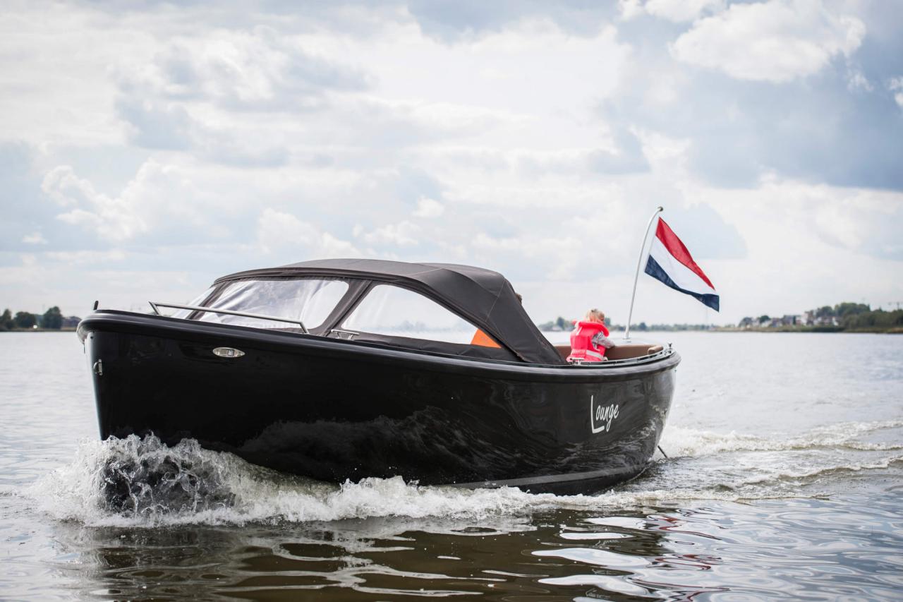 Maxima 750 Lounge (4)