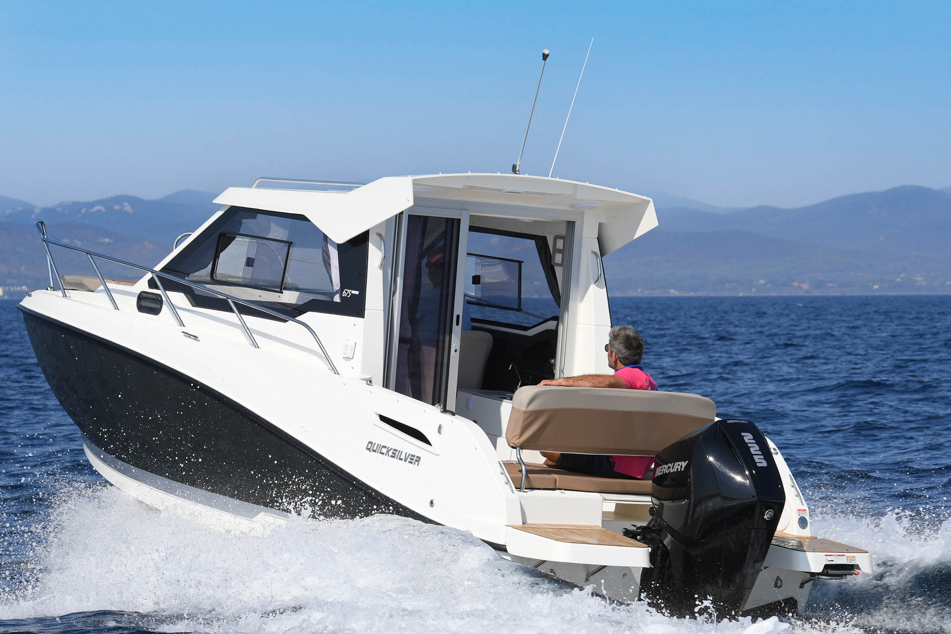 Quicksilver 675 Weekend (1)