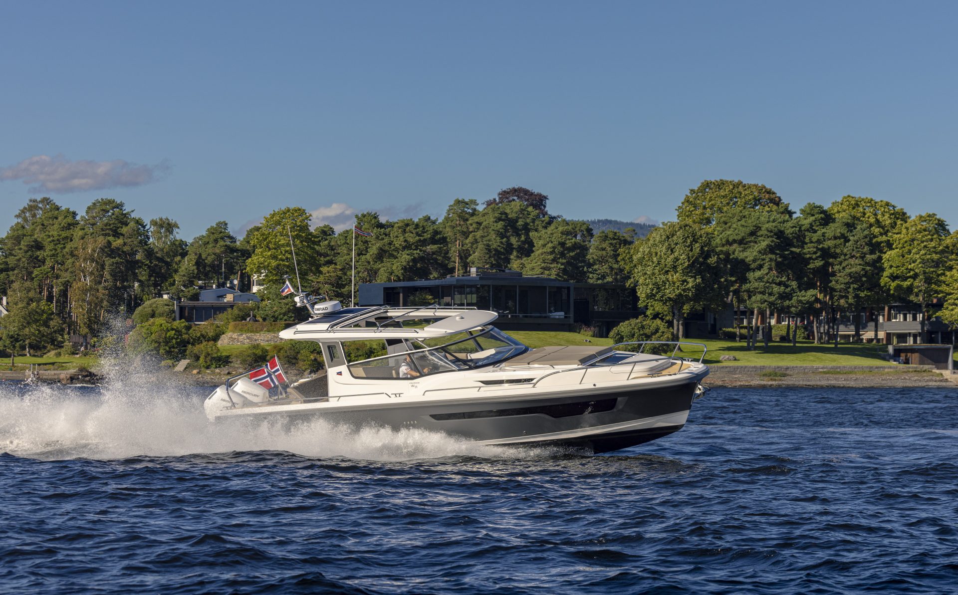 Nimbus W11 Q6A3142 1920X1193