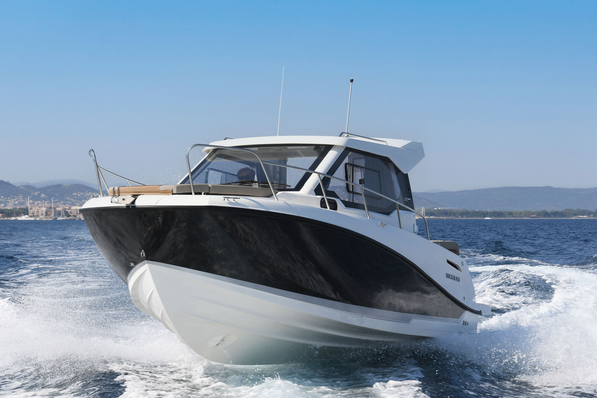 Quicksilver 675 Weekend (17)