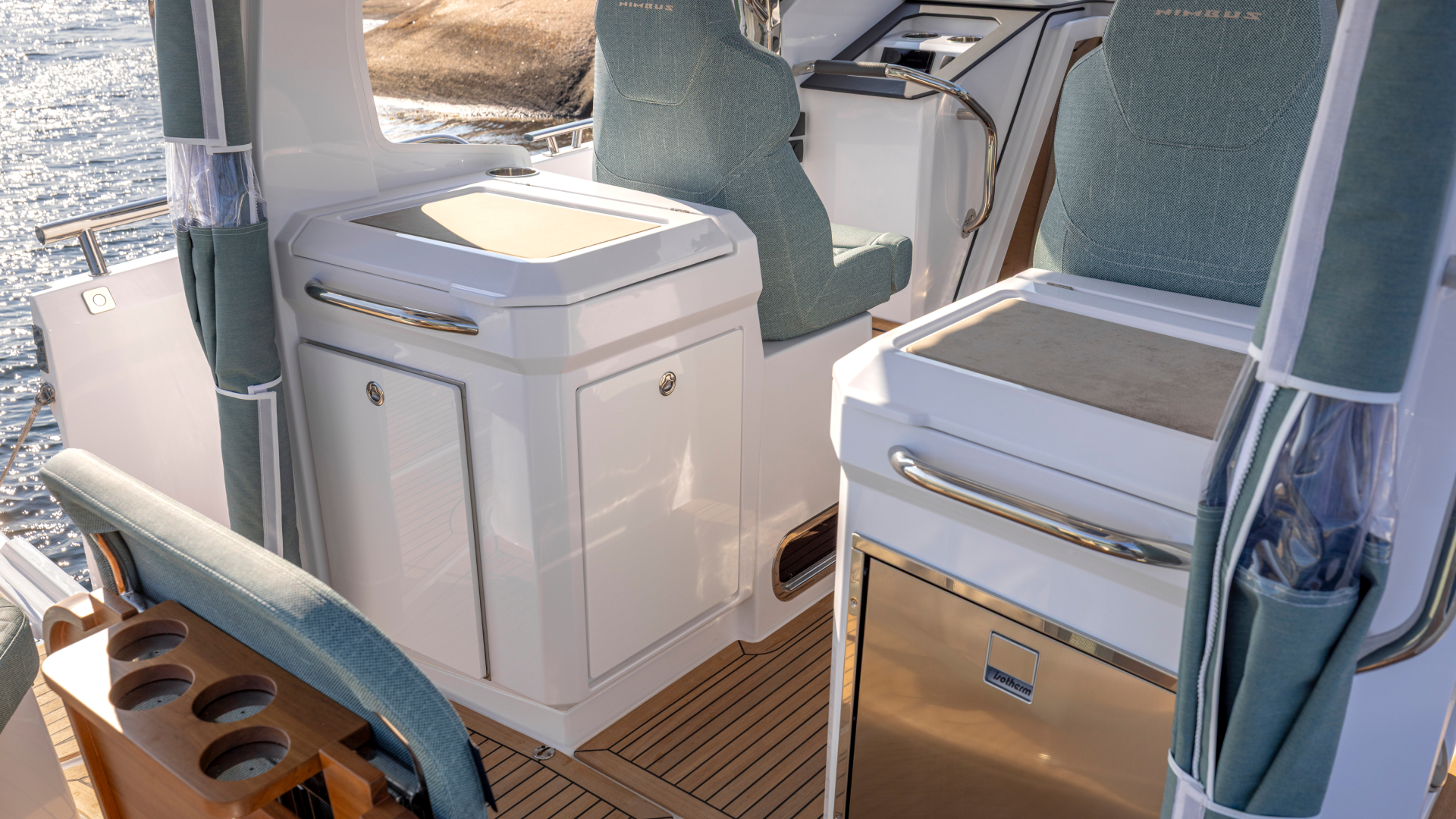 Nimbus Boats Sport Tender 35 Gallery Aft Deck And Helm 4 Kopi