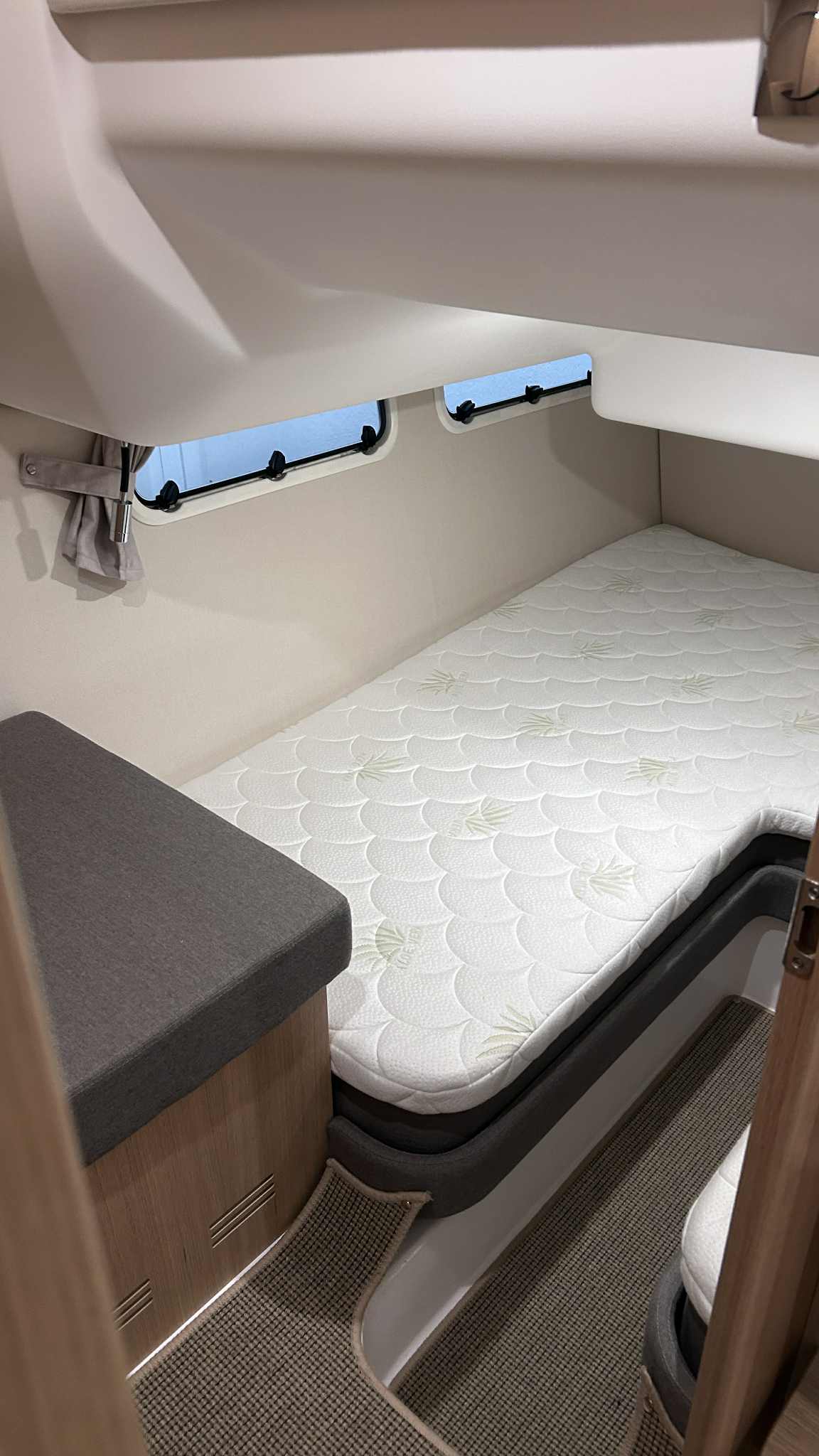 03Af5e1f 6D0a 48C0 B7b7 6806760502De