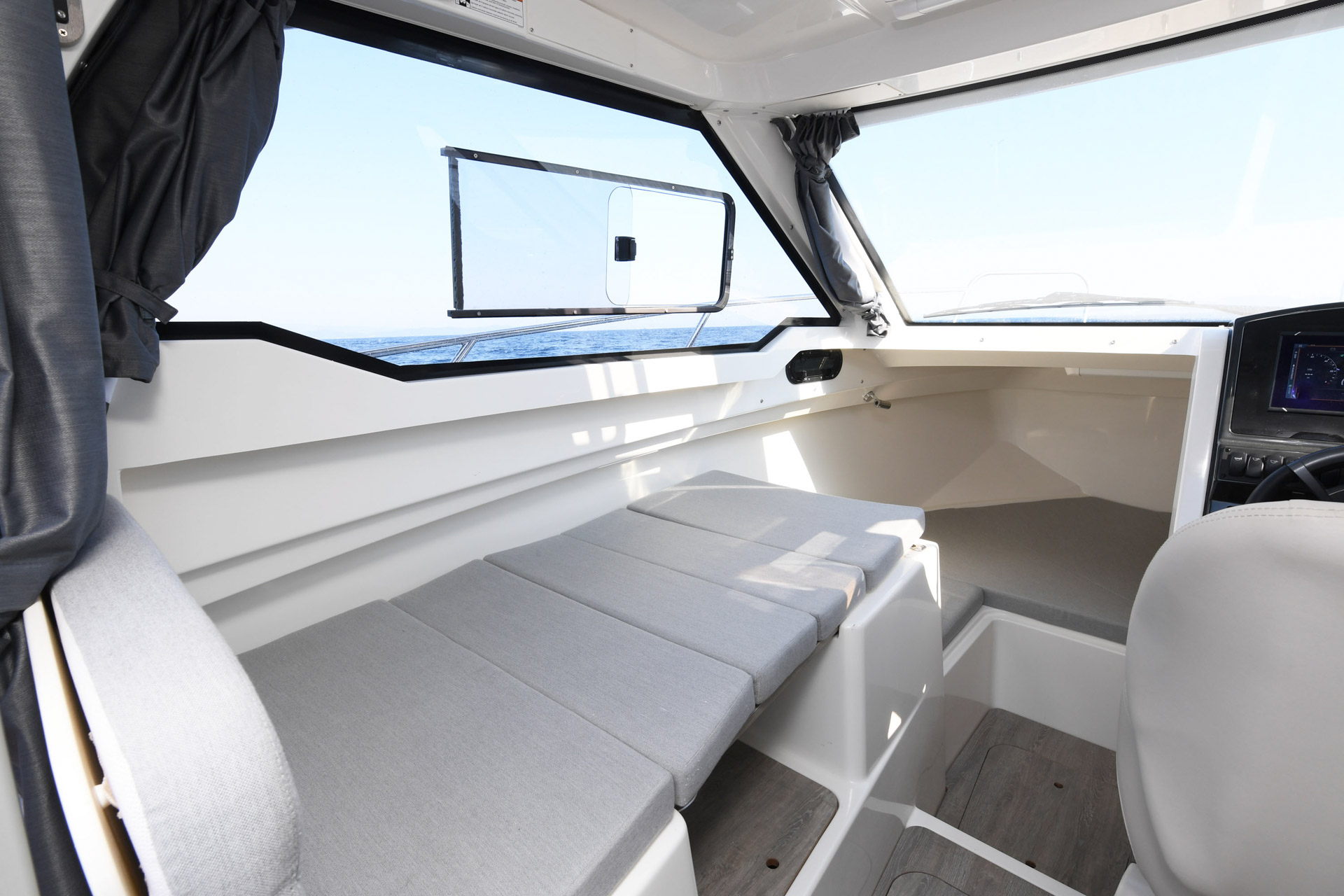 Quicksilver 675 Weekend (6)