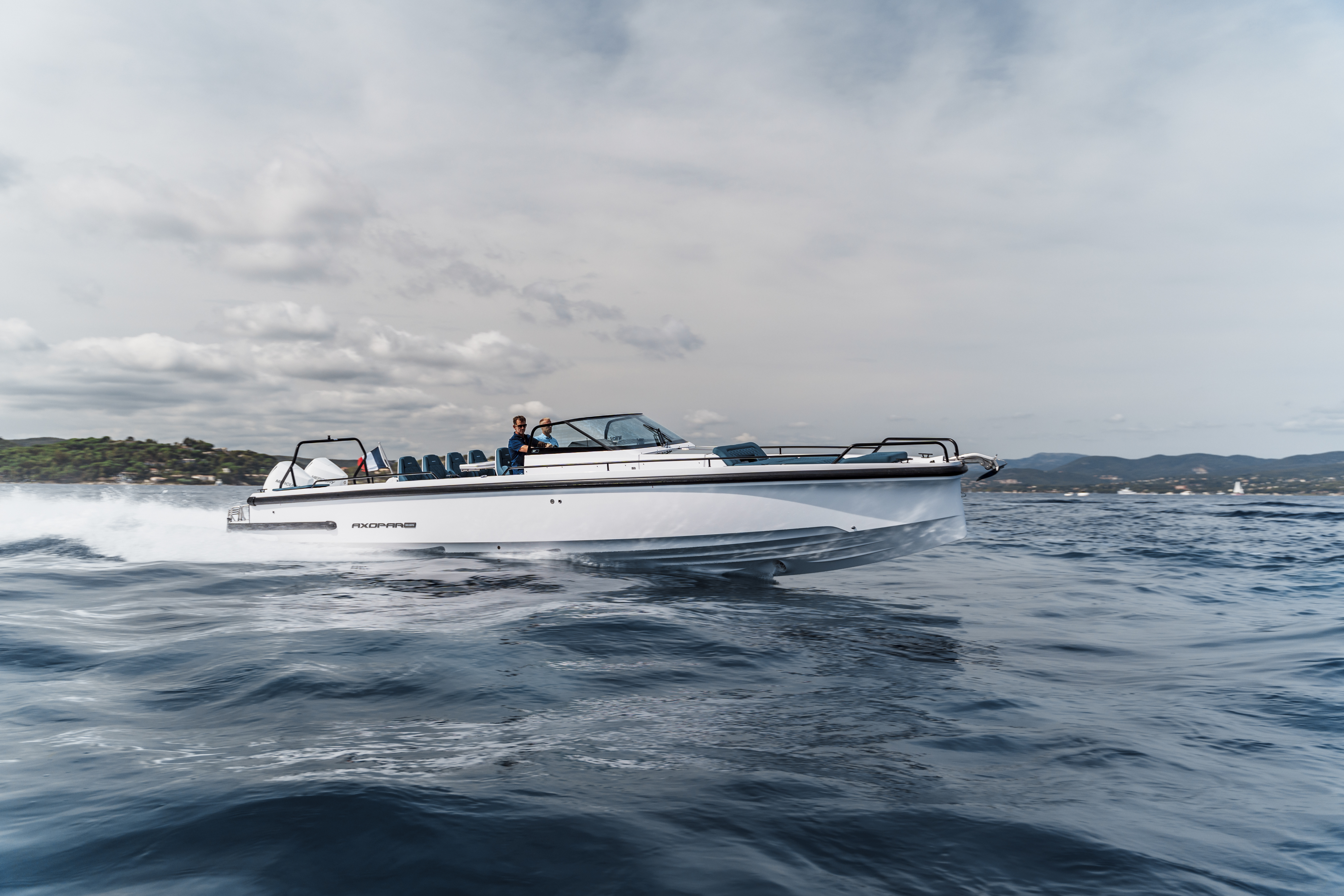 Axopar 37 Spyder MY2023 A7 08125