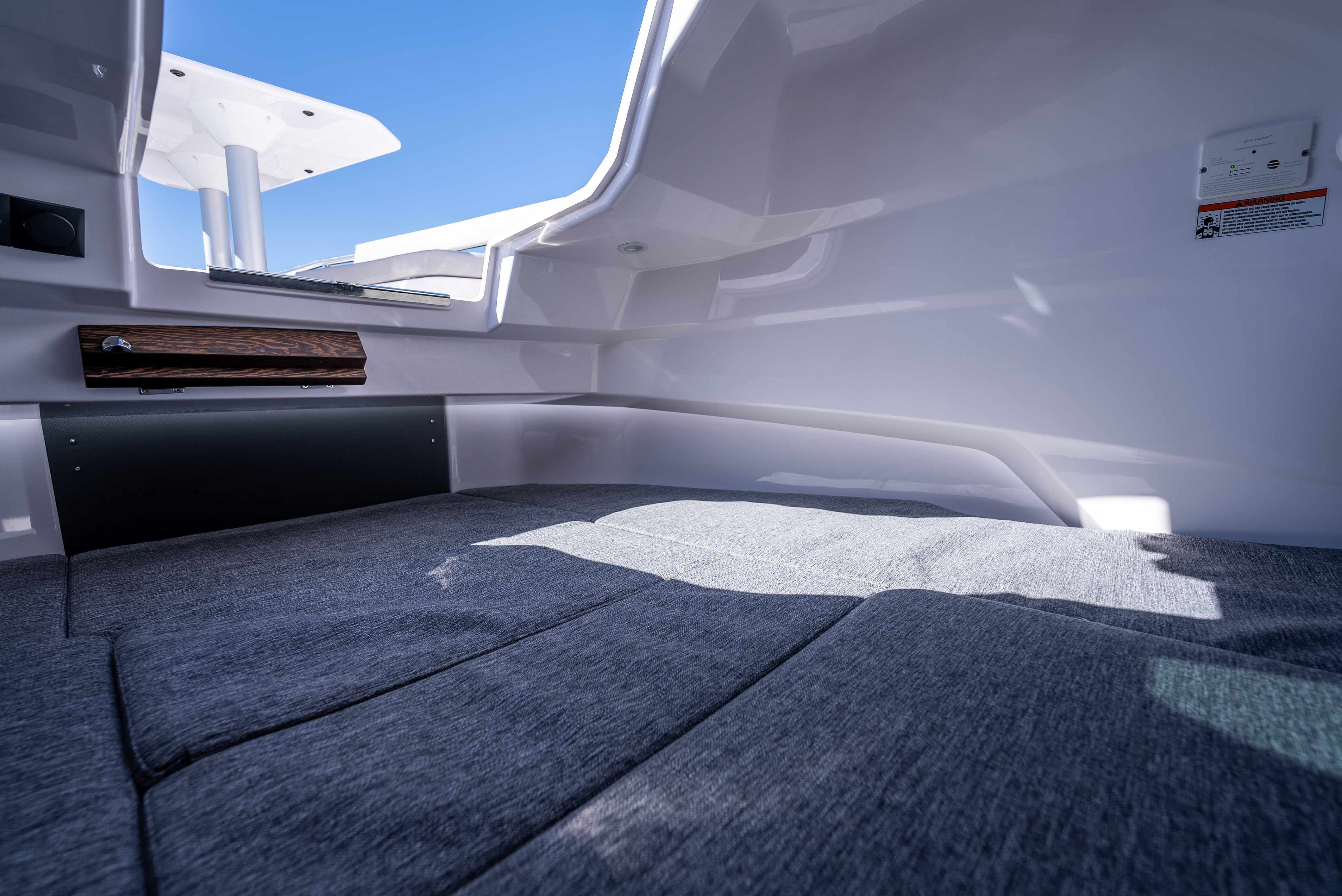 Axopar 29 Multi Cabin DSC00611