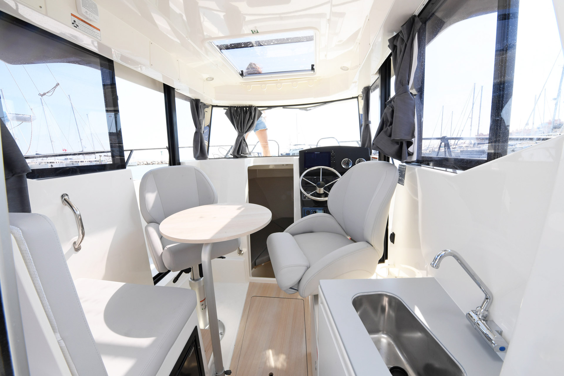 Quicksilver 805 Pilothouse (19)