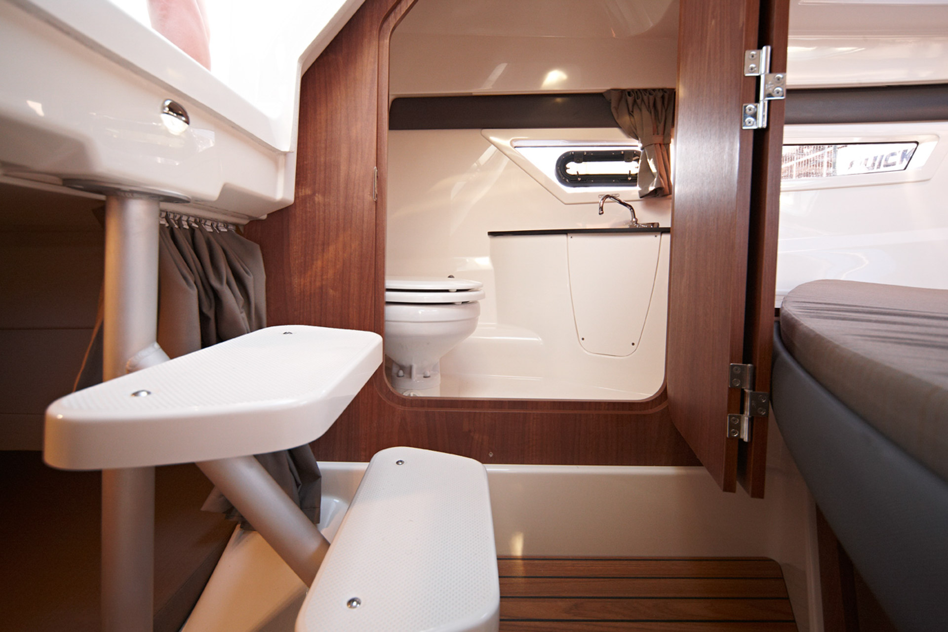 Quicksilver 805 Cruiser (10)