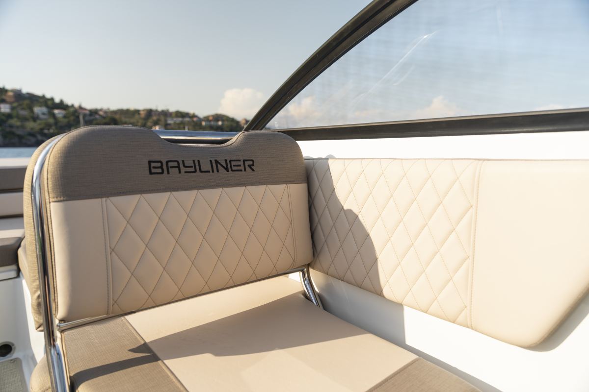 Bayliner Vr6 Ob Cuddy 9 1200