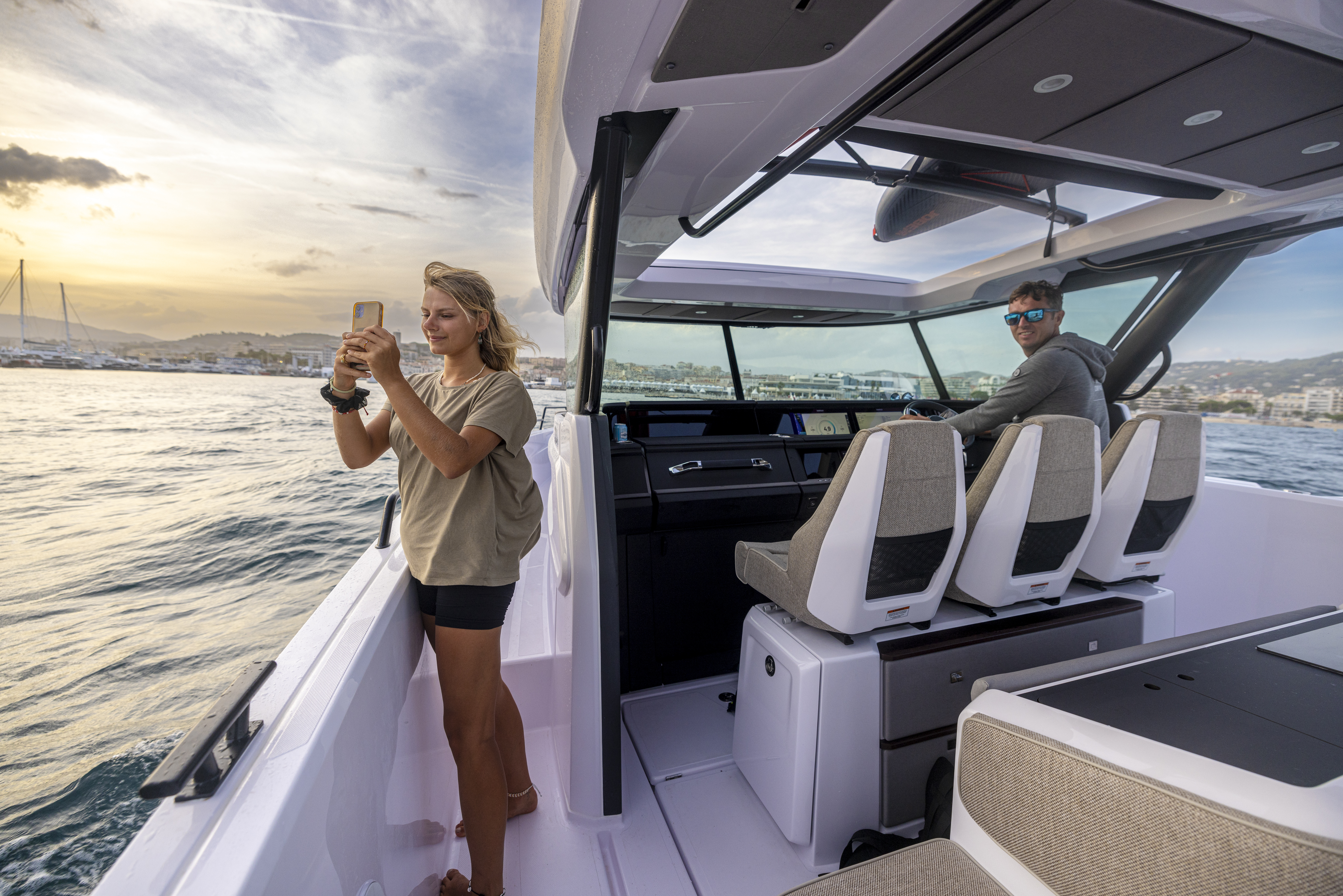 Axopar 45 Cross Top 6