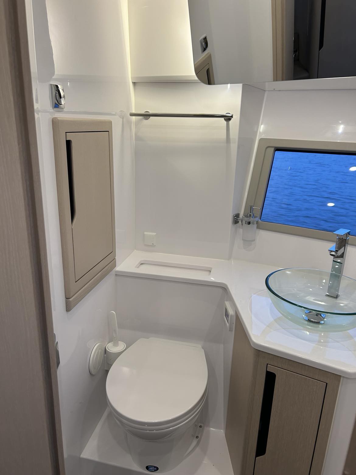 462651961 483010707600119 1002239899595610168 N