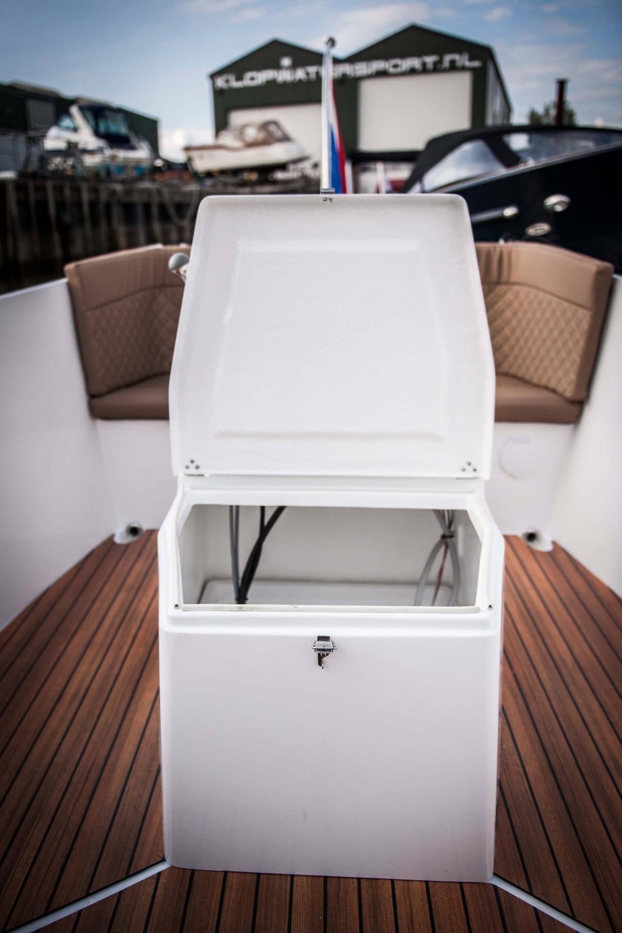 Maxima 650 Lounge (18)