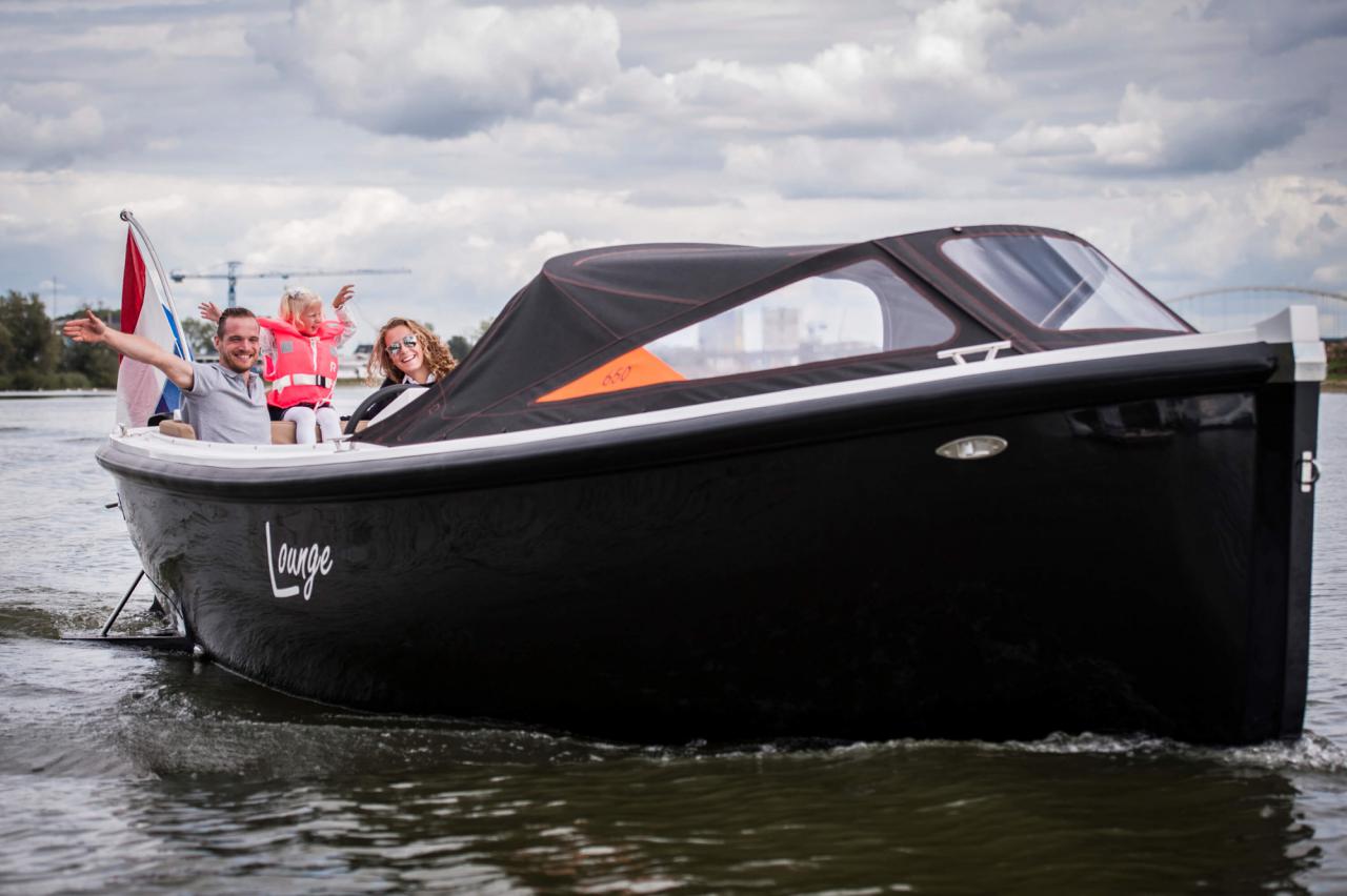 Maxima 650 Lounge (8)