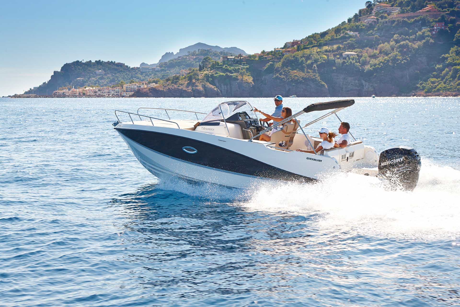 Quicksilver 755 Sundeck (7)