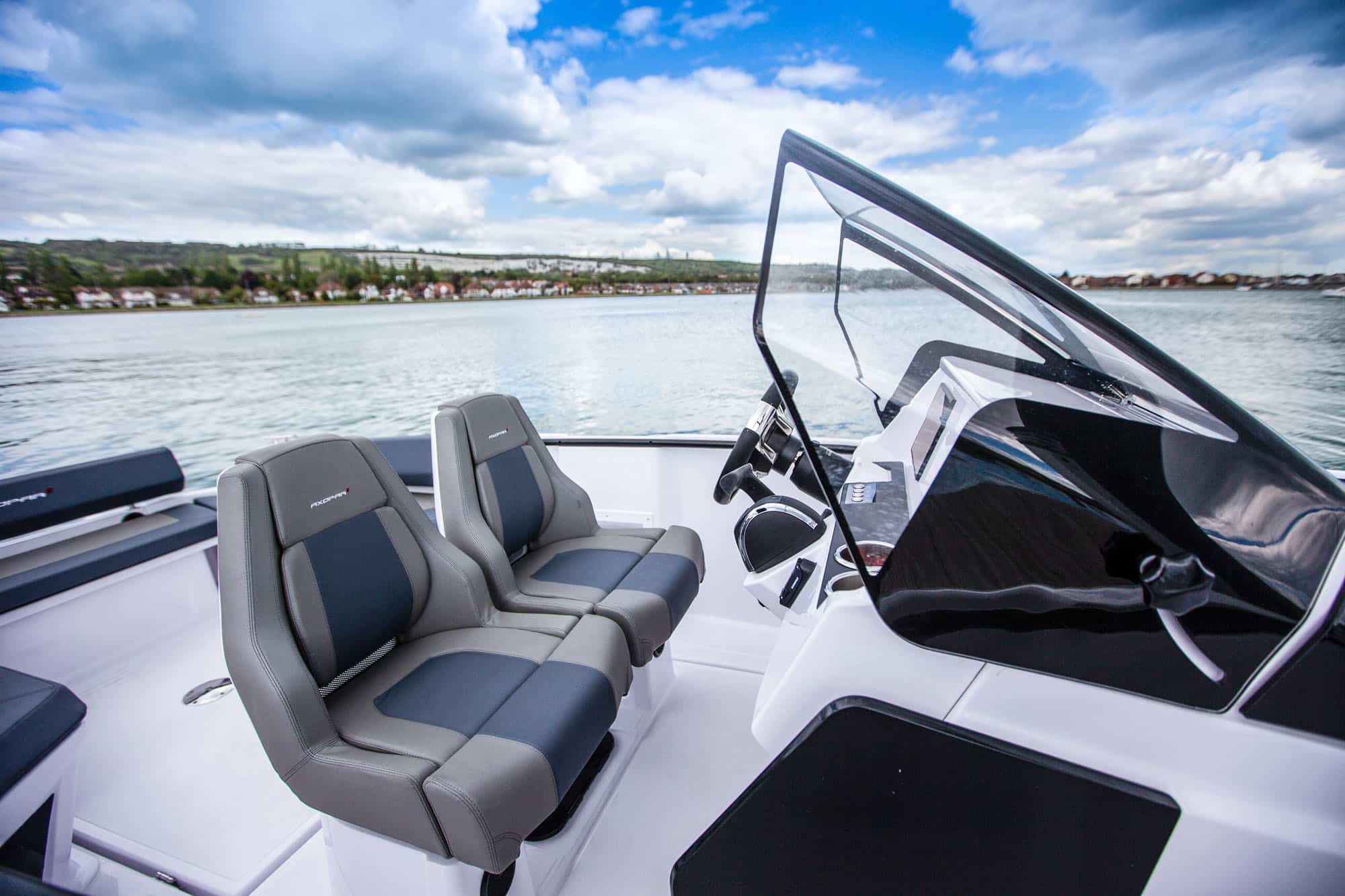 BTG1221 Axopar22 02 (2)