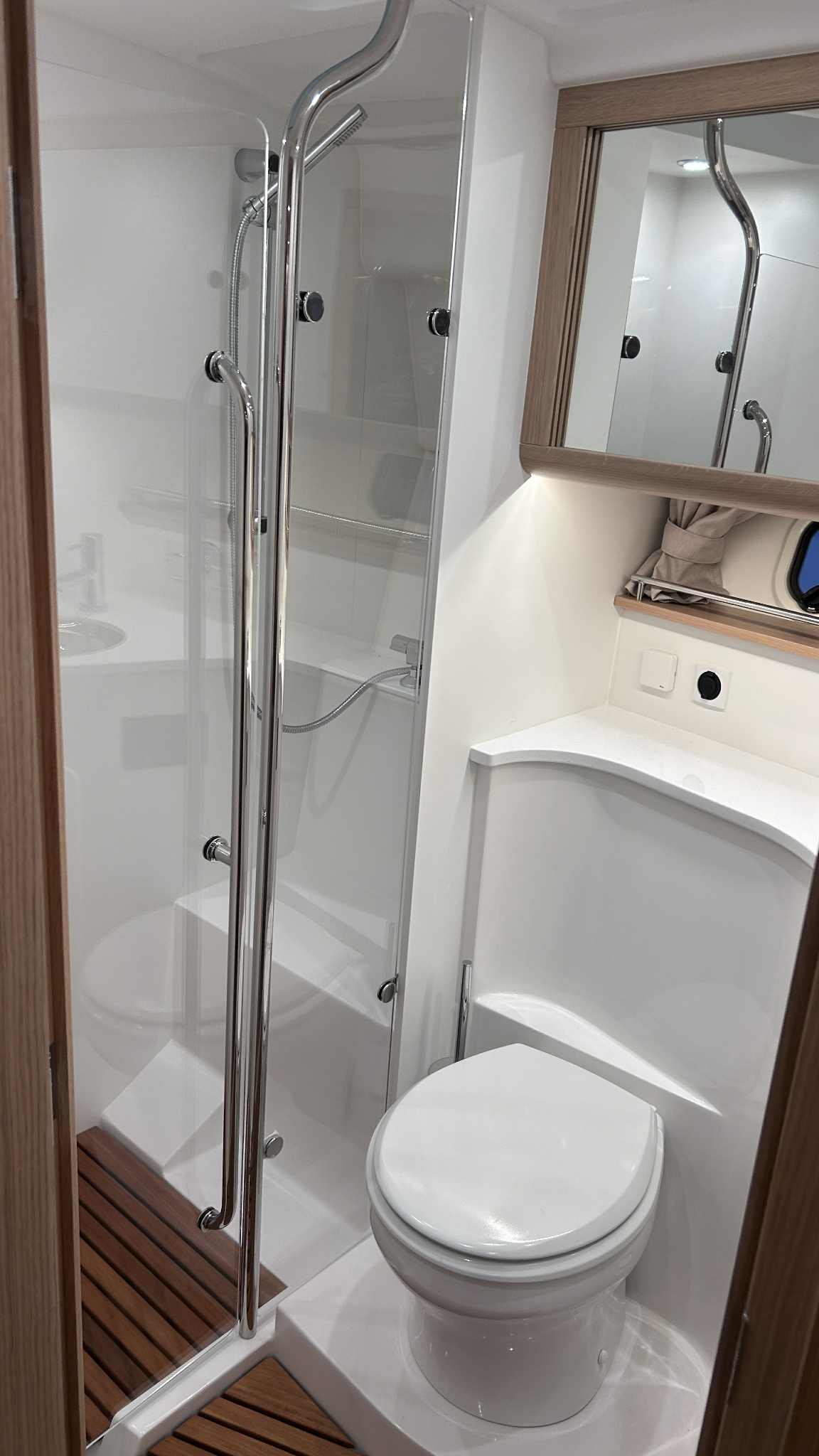 21Af2302 D277 4494 97Ac 89B4e1748438