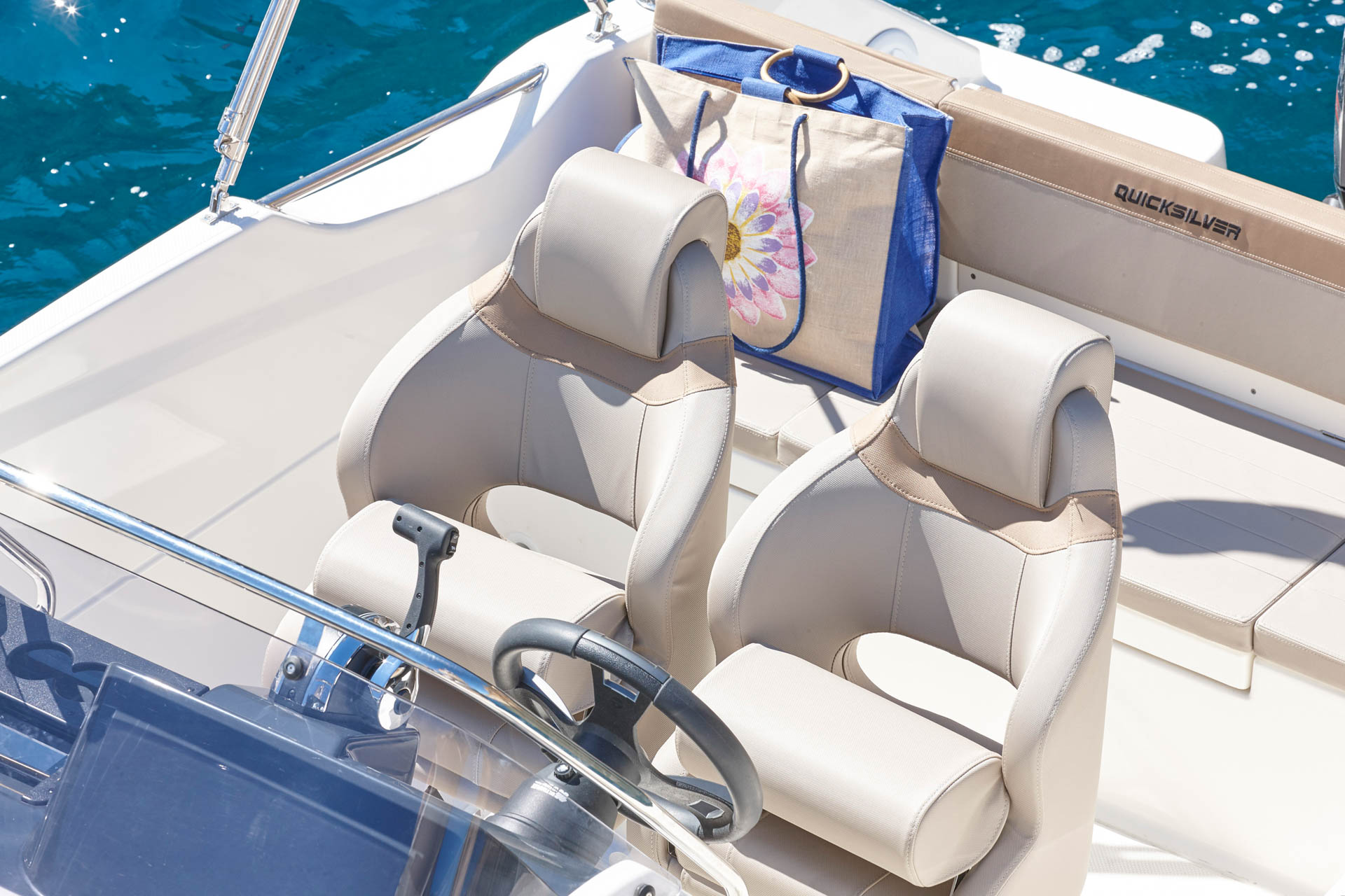 Quicksilver 555 Open (16)