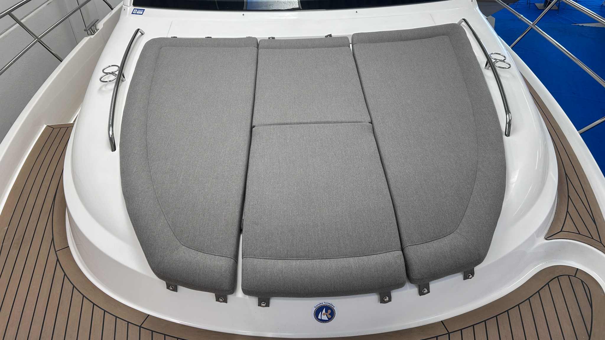 Afc0ce7f 6707 4485 A85a 8F496242e9ef